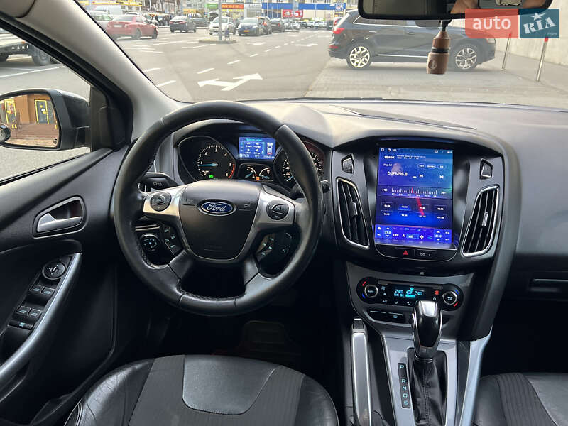 Универсал Ford Focus 2011 в Вишневом фото 25 Универсал Ford Focus 2011 в Вишневом