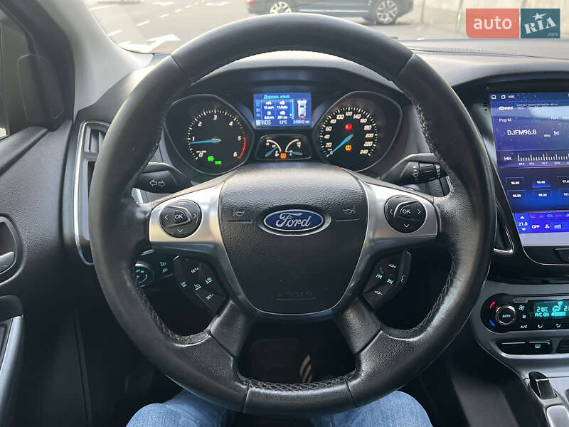 Универсал Ford Focus 2011 в Вишневом фото 28 Универсал Ford Focus 2011 в Вишневом