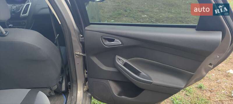 Хетчбек Ford Focus 2012 в Полтаві фото 32 Хетчбек Ford Focus 2012 в Полтаві