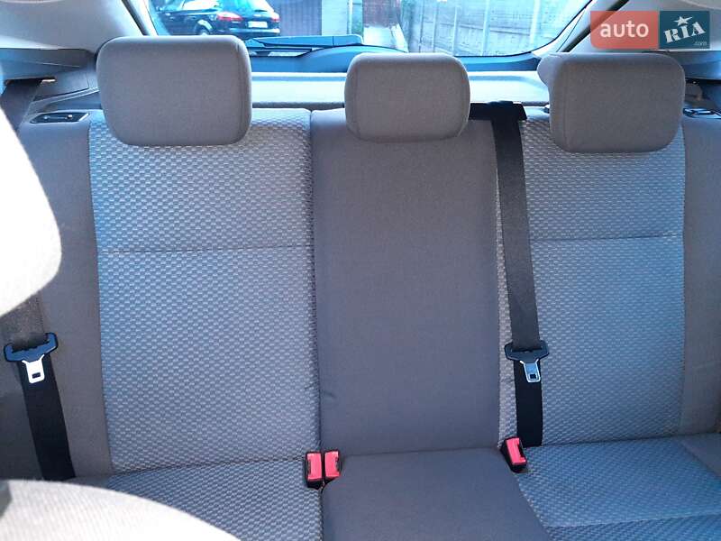 Хетчбек Ford Focus 2006 в Буську