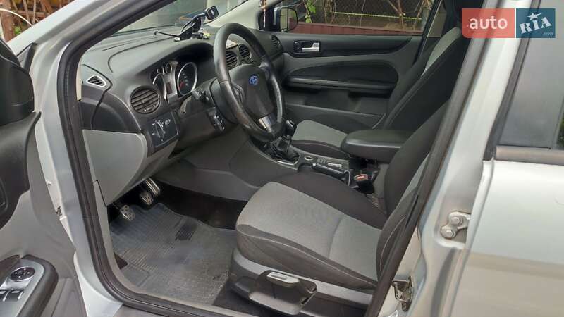 Хетчбек Ford Focus 2010 в Крюківщині фото 39 Хетчбек Ford Focus 2010 в Крюківщині