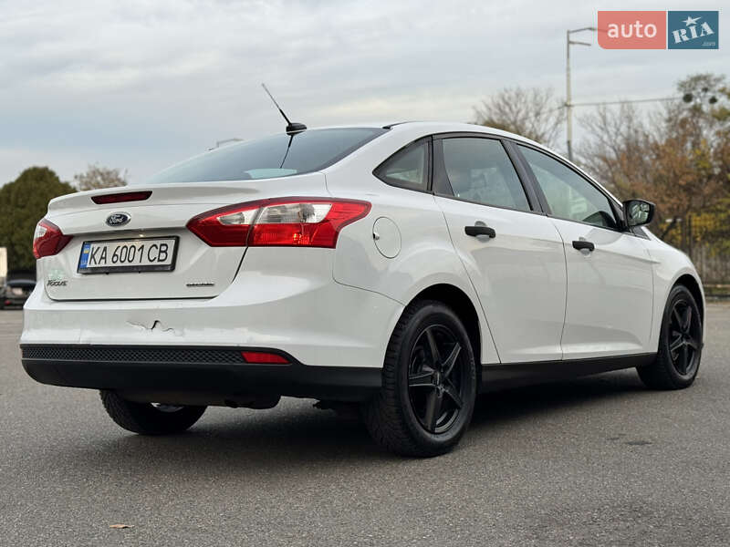 Седан Ford Focus 2014 в Киеве фото 4 Седан Ford Focus 2014 в Киеве