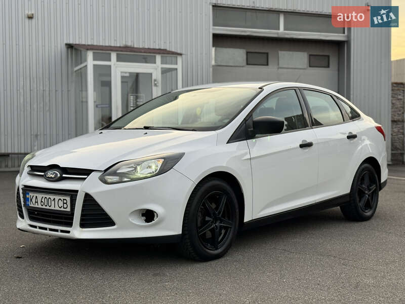 Седан Ford Focus 2014 в Киеве фото Седан Ford Focus 2014 в Киеве