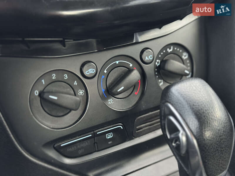 Седан Ford Focus 2014 в Киеве фото 18 Седан Ford Focus 2014 в Киеве