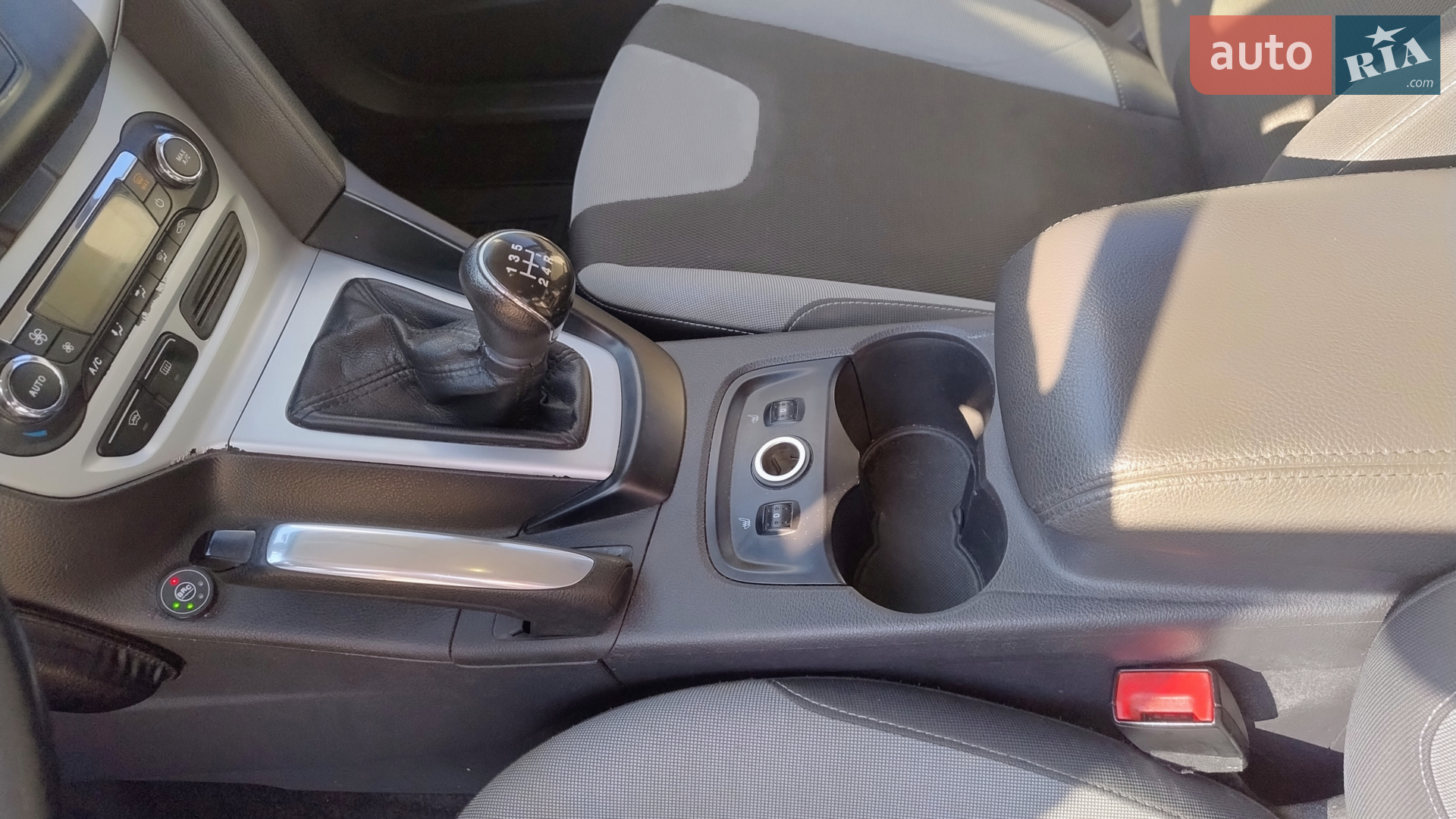 2011 Ford Focus - мініатюра 12