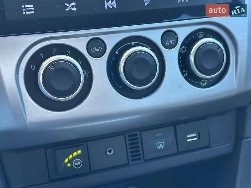 Хэтчбек Ford Focus 2006 в Киеве фото 17 Хэтчбек Ford Focus 2006 в Киеве