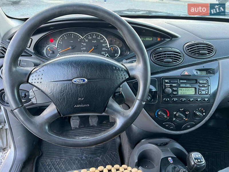 Хетчбек Ford Focus 2001 в Львові фото 21 Хетчбек Ford Focus 2001 в Львові