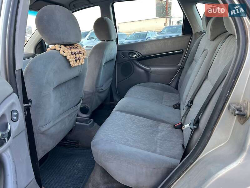 Хетчбек Ford Focus 2001 в Львові фото 32 Хетчбек Ford Focus 2001 в Львові