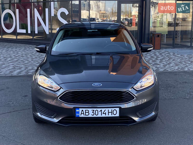 Седан Ford Focus 2015 в Киеве фото 7 Седан Ford Focus 2015 в Киеве