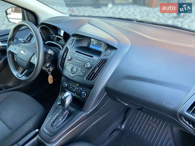 Седан Ford Focus 2015 в Киеве фото 11 Седан Ford Focus 2015 в Киеве