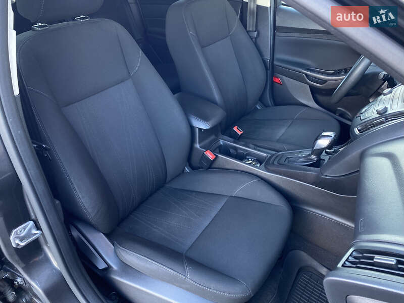 Седан Ford Focus 2015 в Киеве фото 25 Седан Ford Focus 2015 в Киеве