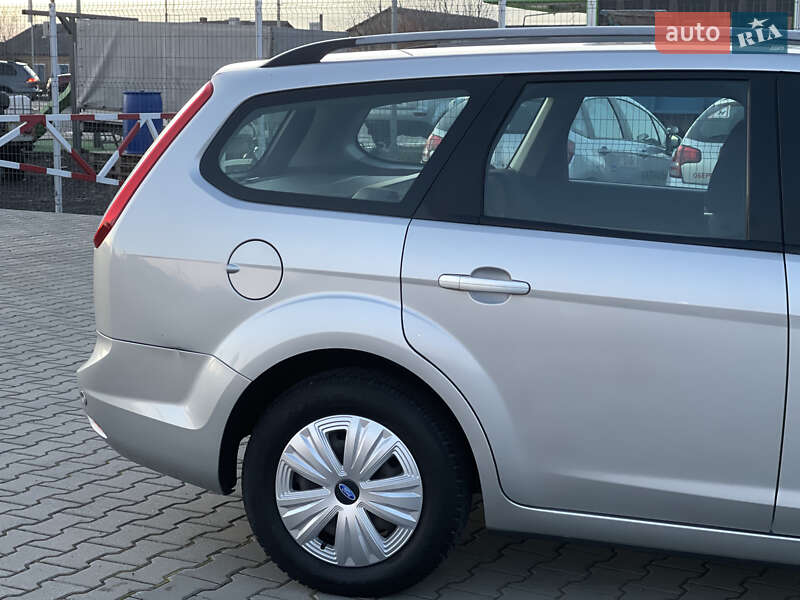 Универсал Ford Focus 2008 в Нововолынске