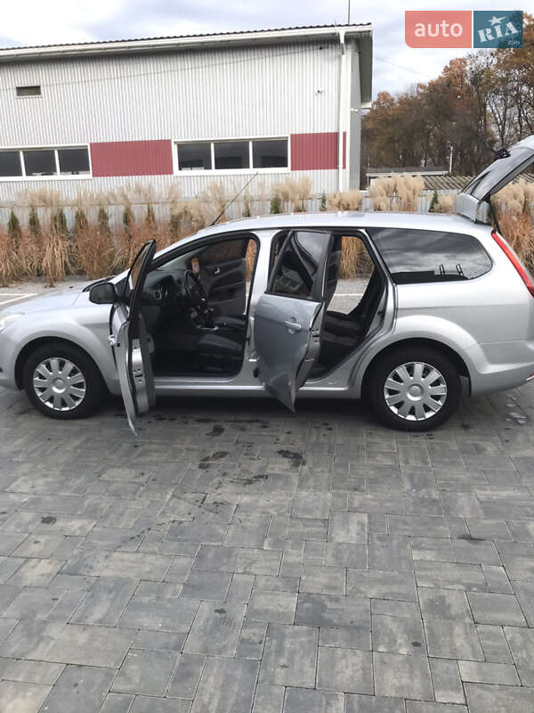 Універсал Ford Focus 2010 в Луцьку