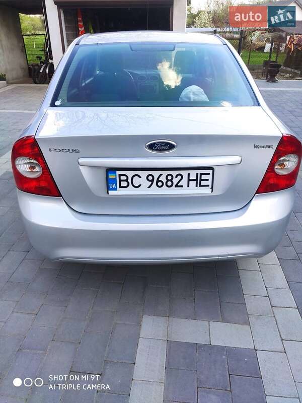 Седан Ford Focus 2011 в Жидачове