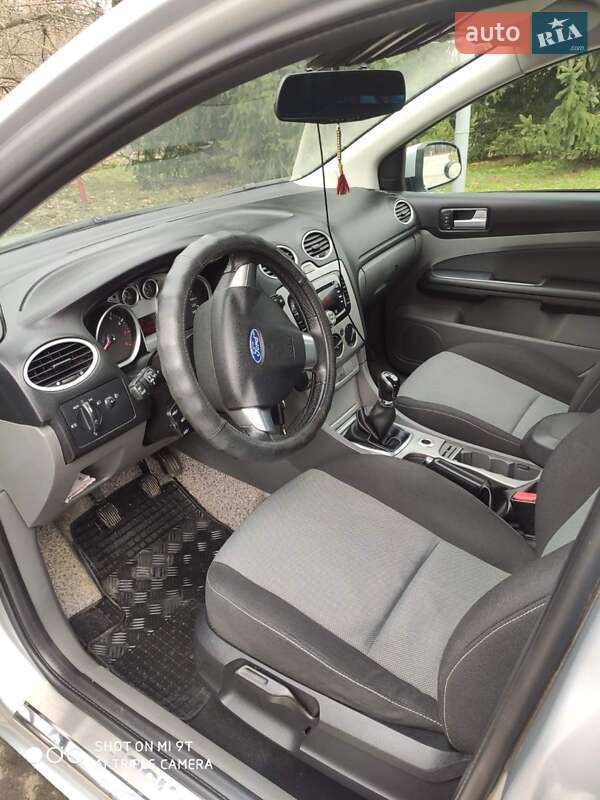Седан Ford Focus 2011 в Жидачове