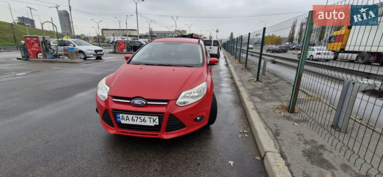 2010 Ford Focus - мініатюра 10