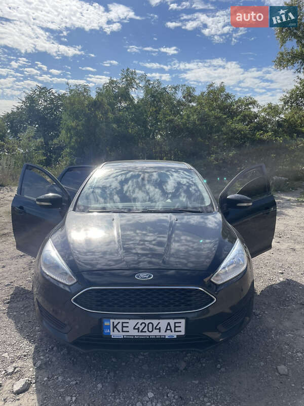 Седан Ford Focus 2015 в Днепре фото Седан Ford Focus 2015 в Днепре
