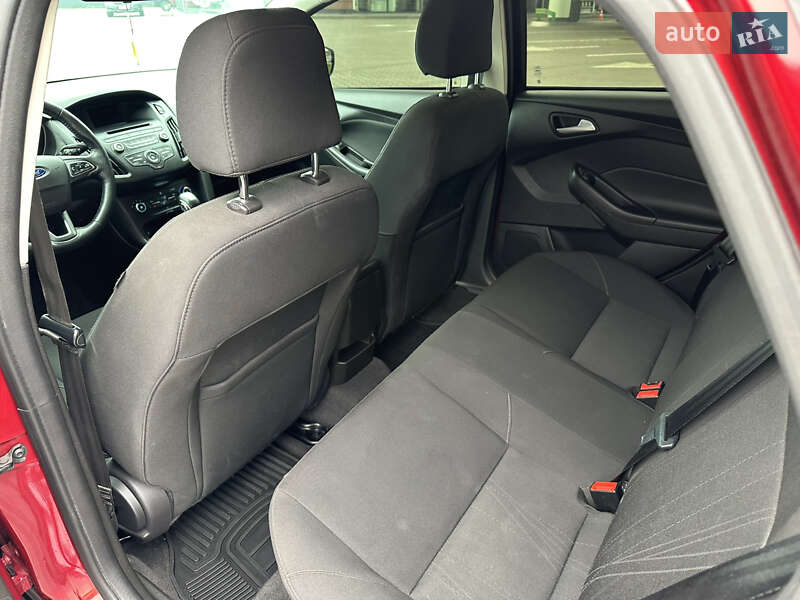 Седан Ford Focus 2016 в Коломиї