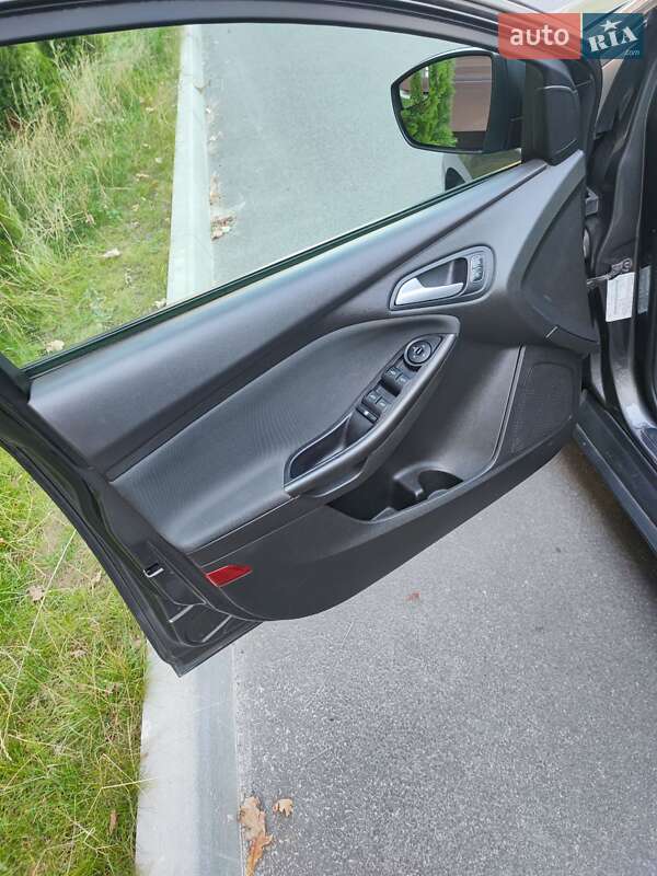 Хетчбек Ford Focus 2015 в Чернігові фото 16 Хетчбек Ford Focus 2015 в Чернігові