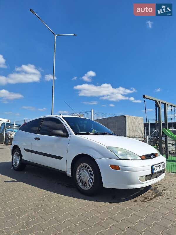 Хетчбек Ford Focus 2002 в Нововолинську фото 3 Хетчбек Ford Focus 2002 в Нововолинську