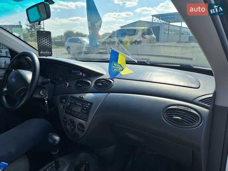Хетчбек Ford Focus 2002 в Нововолинську фото 7 Хетчбек Ford Focus 2002 в Нововолинську
