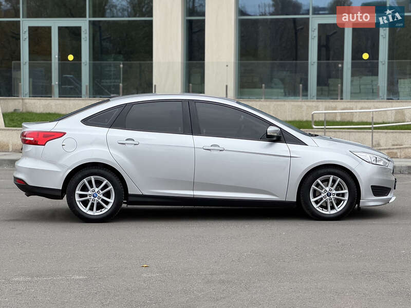 Седан Ford Focus 2017 в Дніпрі фото 8 Седан Ford Focus 2017 в Дніпрі