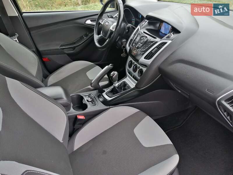 Универсал Ford Focus 2012 в Ровно фото 32 Универсал Ford Focus 2012 в Ровно