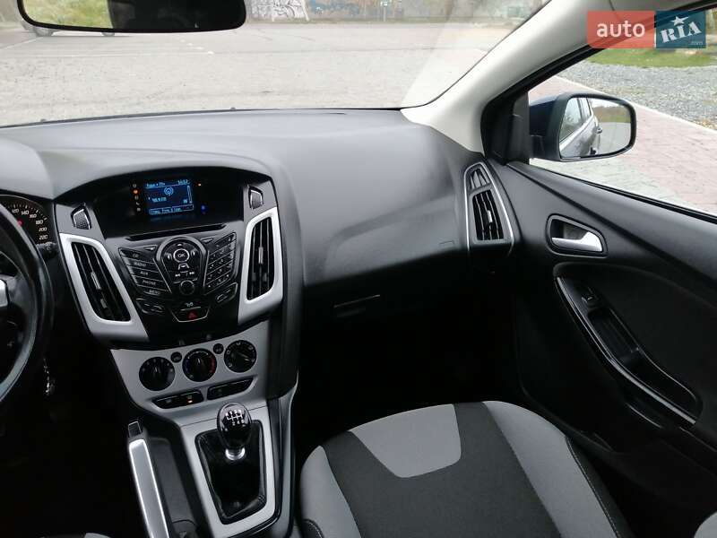 Универсал Ford Focus 2012 в Ровно фото 46 Универсал Ford Focus 2012 в Ровно