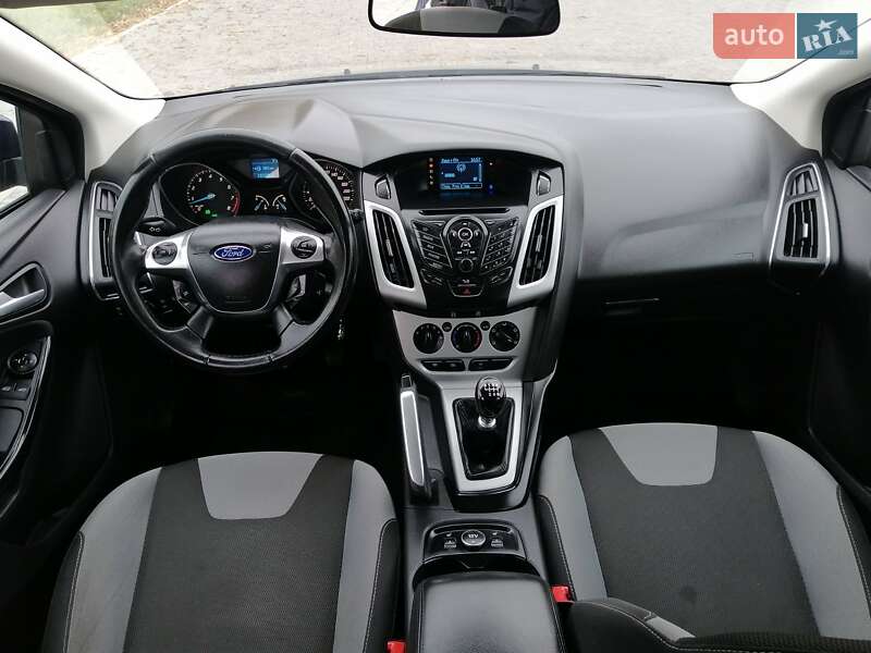 Универсал Ford Focus 2012 в Ровно фото 50 Универсал Ford Focus 2012 в Ровно