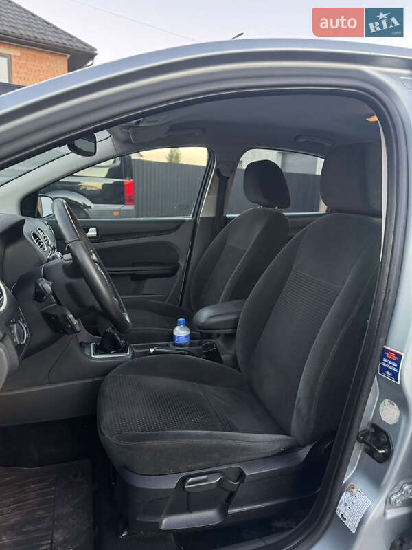 Хетчбек Ford Focus 2005 в Чернівцях фото 7 Хетчбек Ford Focus 2005 в Чернівцях