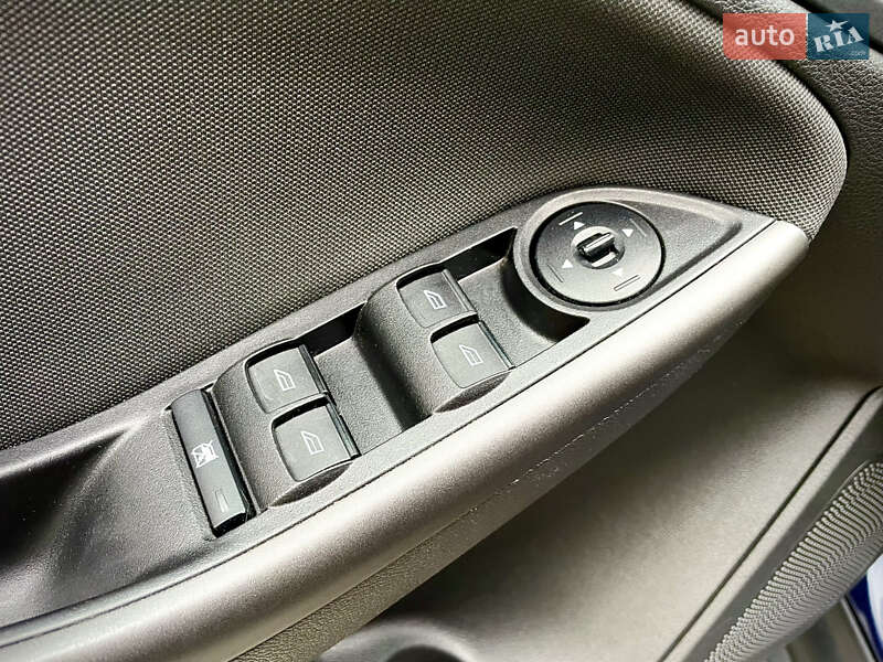 Хэтчбек Ford Focus 2017 в Киеве