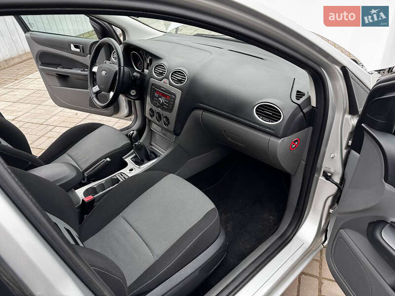 Універсал Ford Focus 2010 в Дніпрі