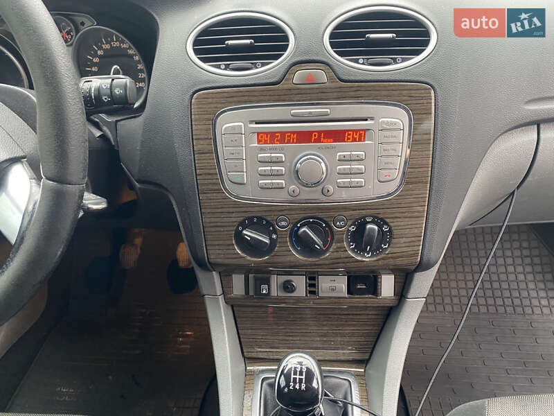 Хетчбек Ford Focus 2008 в Києві фото 8 Хетчбек Ford Focus 2008 в Києві