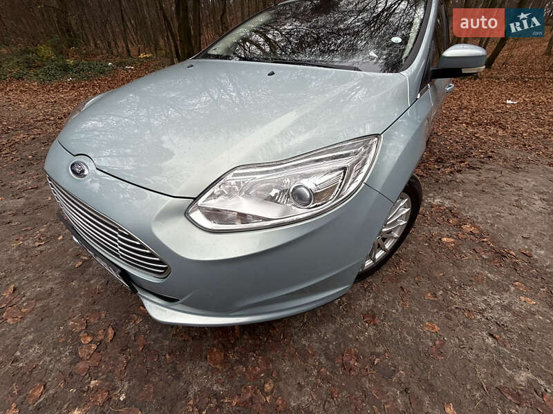 Хэтчбек Ford Focus 2013 в Львове