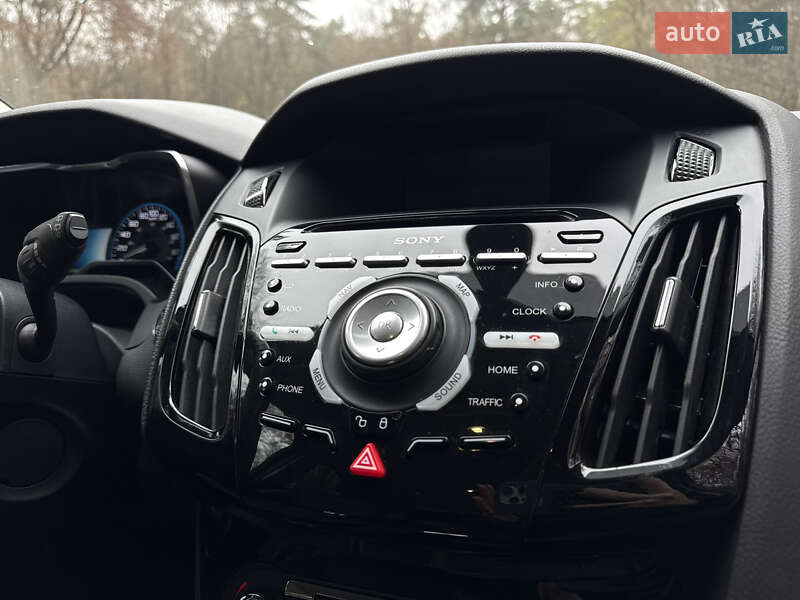 Хэтчбек Ford Focus 2013 в Львове