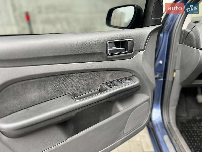 Універсал Ford Focus 2005 в Києві фото 16 Універсал Ford Focus 2005 в Києві