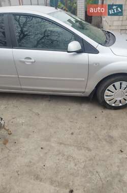 Хетчбек Ford Focus 2007 в Царичанці