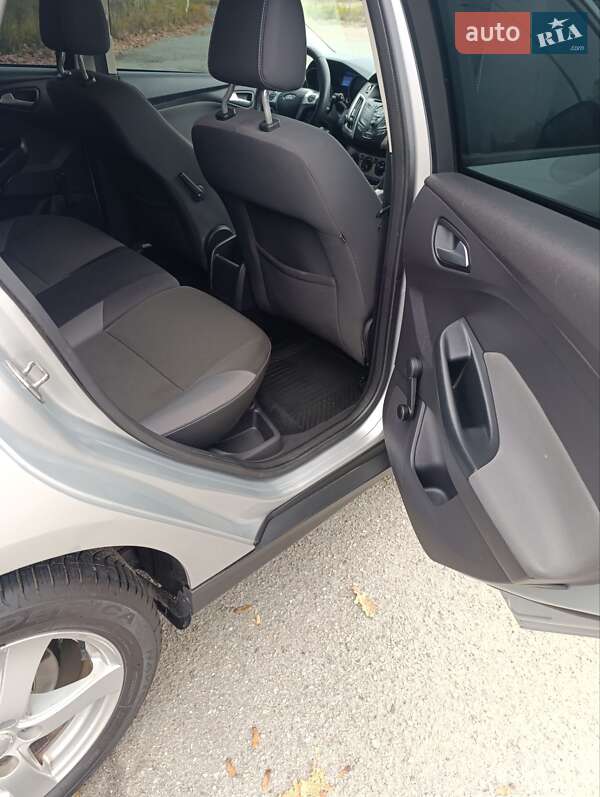 Универсал Ford Focus 2011 в Житомире фото 17 Универсал Ford Focus 2011 в Житомире