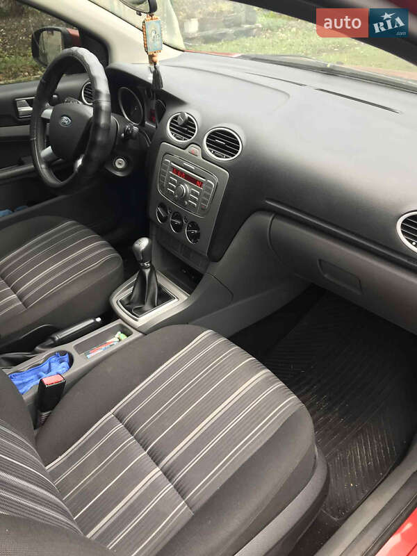 Универсал Ford Focus 2008 в Красном