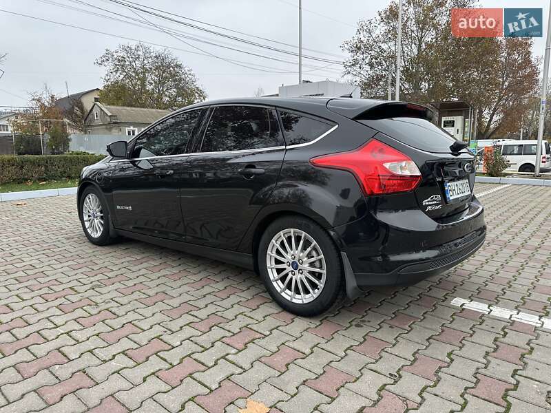 Хэтчбек Ford Focus 2013 в Одессе фото 5 Хэтчбек Ford Focus 2013 в Одессе