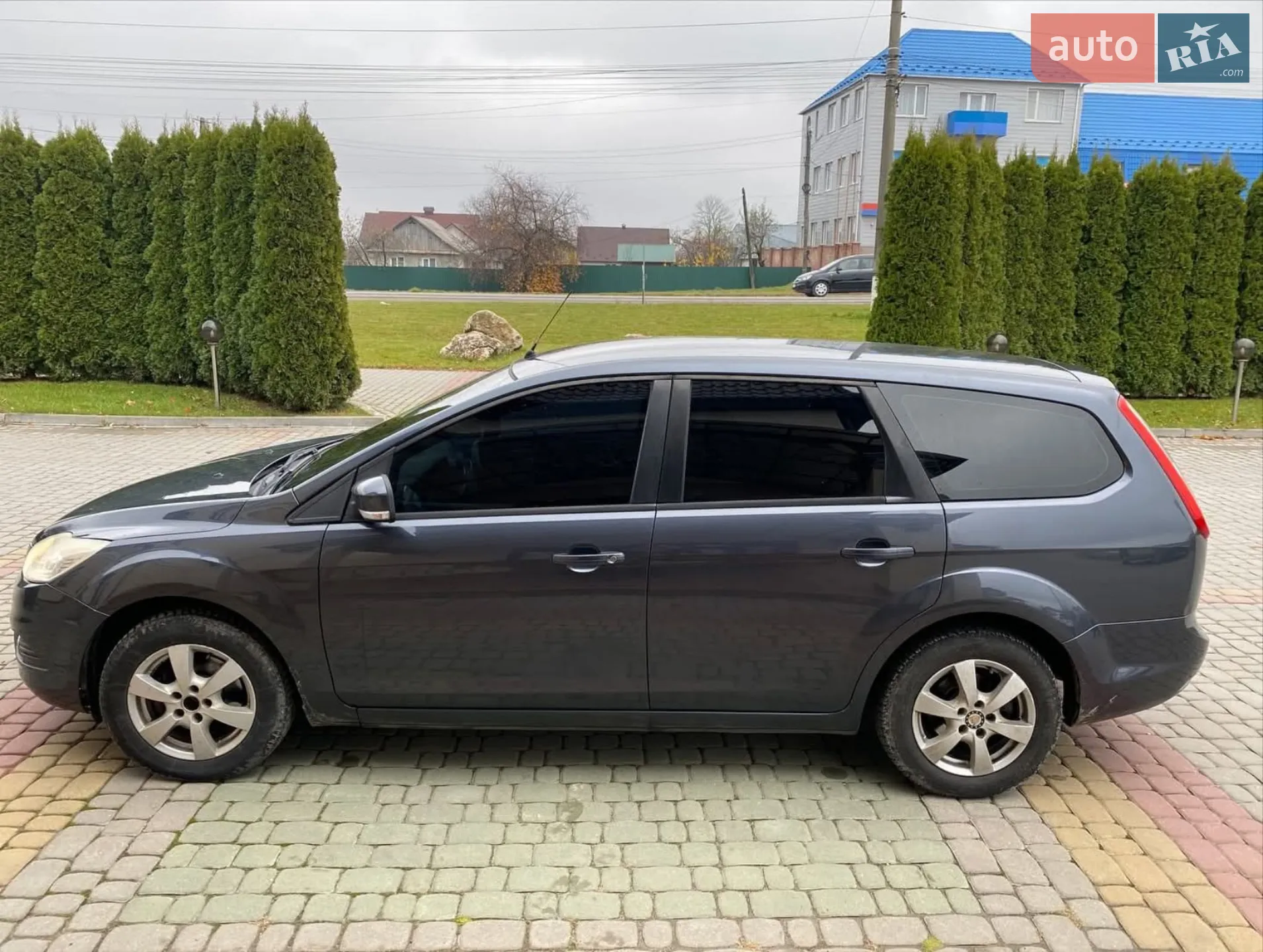 2010 Ford Focus - мініатюра 8