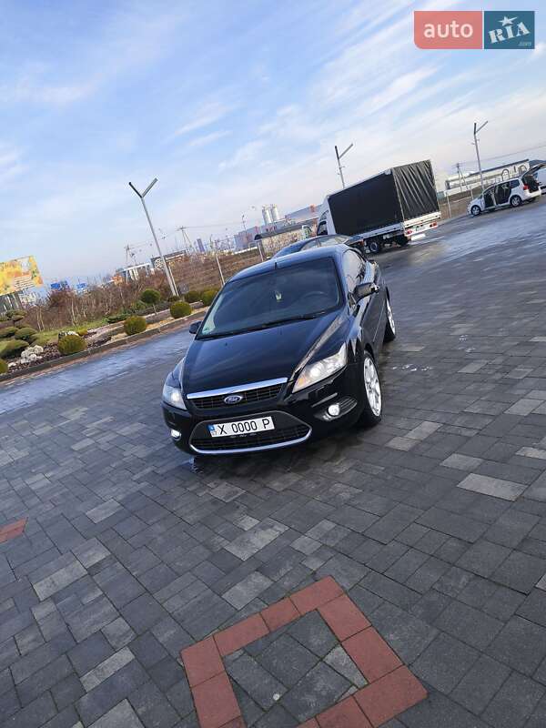 Кабриолет Ford Focus 2009 в Хусте