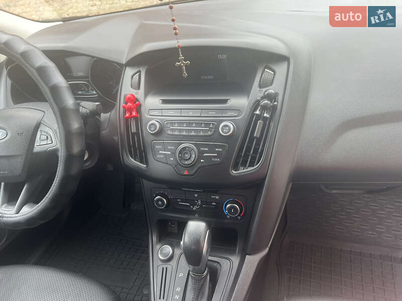 Седан Ford Focus 2015 в Львові