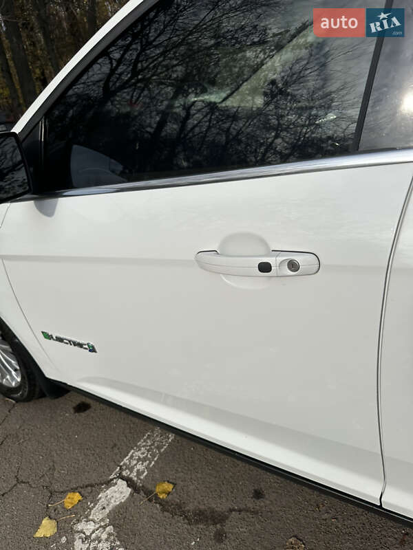 Хетчбек Ford Focus 2013 в Одесі фото 14 Хетчбек Ford Focus 2013 в Одесі