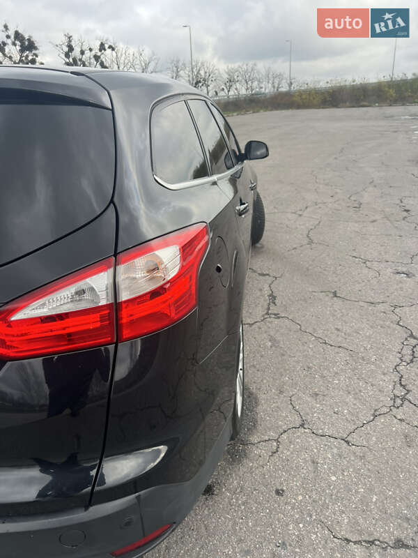 Универсал Ford Focus 2014 в Киеве фото 6 Универсал Ford Focus 2014 в Киеве