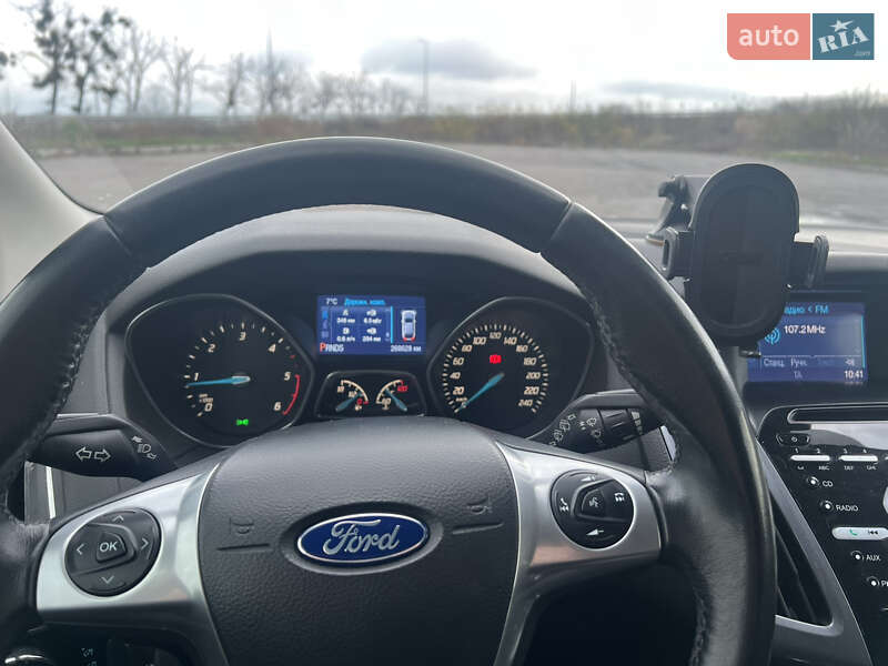 Универсал Ford Focus 2014 в Киеве фото 14 Универсал Ford Focus 2014 в Киеве
