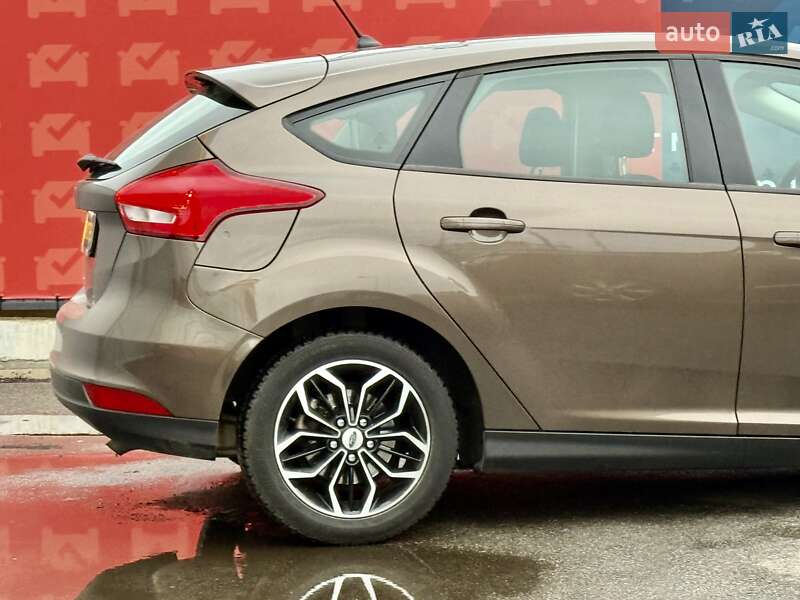 Хэтчбек Ford Focus 2017 в Киеве
