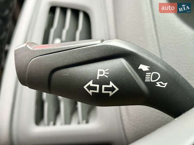 Хэтчбек Ford Focus 2017 в Киеве