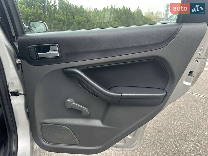 Хетчбек Ford Focus 2007 в Києві фото 22 Хетчбек Ford Focus 2007 в Києві