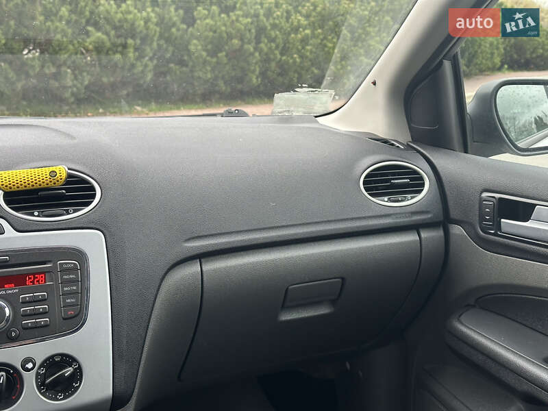 Хетчбек Ford Focus 2007 в Києві фото 31 Хетчбек Ford Focus 2007 в Києві